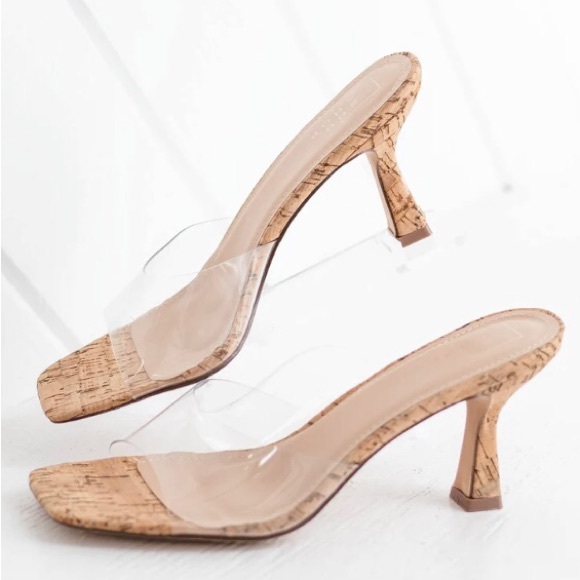 Shu Shop 7.5 Jolene Cork square toe heel. Comes with box. - Picture 3 of 3